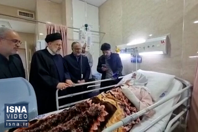 ویدیو/ عیادت رئیسجمهور از مجروحان حادثه تروریستی کرمان ویدیو/ عیادت رئیسجمهور از مجروحان حادثه تروریستی کرمان