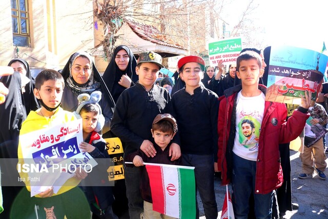 راهپیمایی مردم یاسوج در محکومیت حادثه تروریستی کرمان