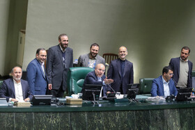 محمدباقر قالیباف رئیس مجلس در صحن علنی مجلس شورای اسلامی- ۱۷ دی