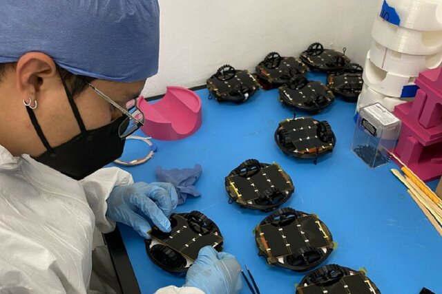 رباتهای ساخت دانشجویان مکزیکی با فرودگر قمری «پرگرین» همسفر میشوند