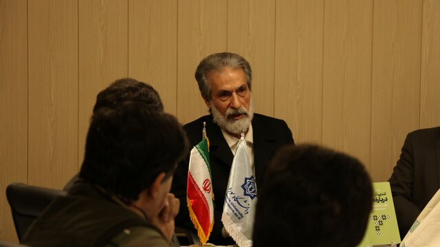 فصل اول مجموعه آموزشی «روایت رمان نویسان» رونمایی شد