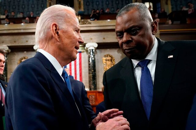 فشار بر بایدن برای اخراج وزیر دفاع فشار بر بایدن برای اخراج وزیر دفاع