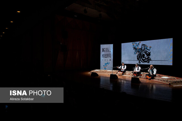 عکس تزئینی است موسیقی اقوام باید به درستی به جوانان معرفی شود / ساز و دهل کرمانشاهی در پایتخت