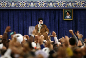 دیدار هزاران نفر از مردم قم با رهبر معظم انقلاب