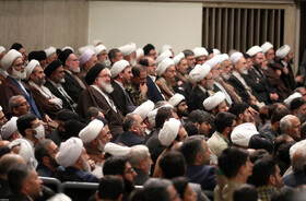 دیدار هزاران نفر از مردم قم با رهبر معظم انقلاب