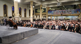 دیدار هزاران نفر از مردم قم با رهبر معظم انقلاب