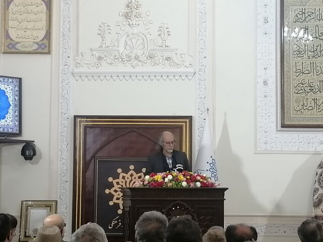 مردی که بهشتش ایران است