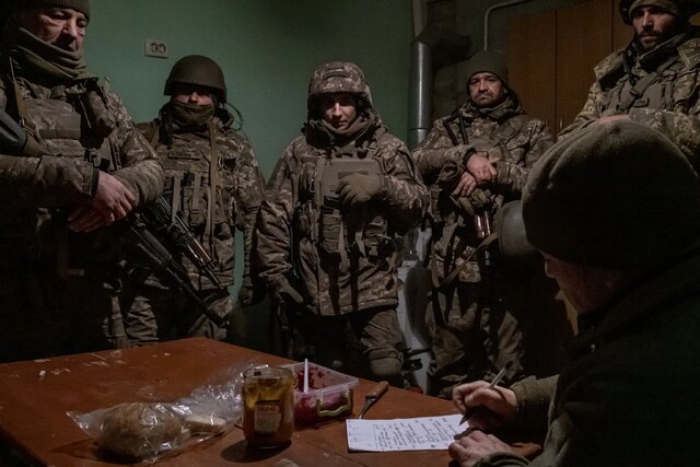 ارتش اوکراین، بی‌رمق در دروازه جهنم
