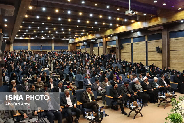 برگزیدگان جشنواره منطقهای شعر «سرباز وطن» در مهریز یزد معرفی شدند