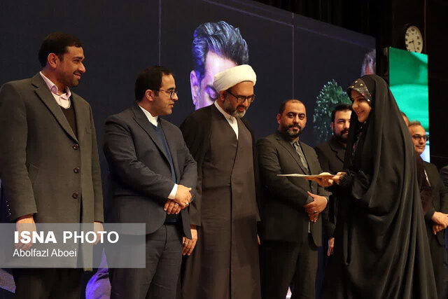 برگزیدگان جشنواره منطقهای شعر «سرباز وطن» در مهریز یزد معرفی شدند