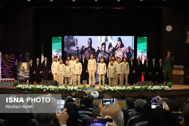 برگزیدگان جشنواره منطقهای شعر «سرباز وطن» در مهریز یزد معرفی شدند