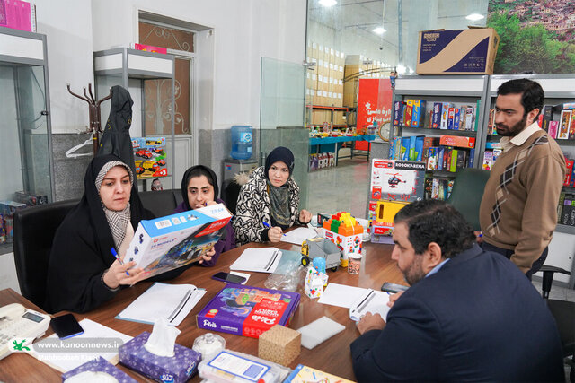 داوری آثارِ بخش رقابتی «جشنواره اسباببازی» داوری آثارِ بخش رقابتی «جشنواره اسباببازی»