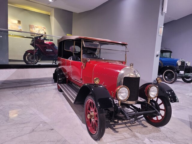 خودروهای تاریخی چگونه مرمت میشوند؟