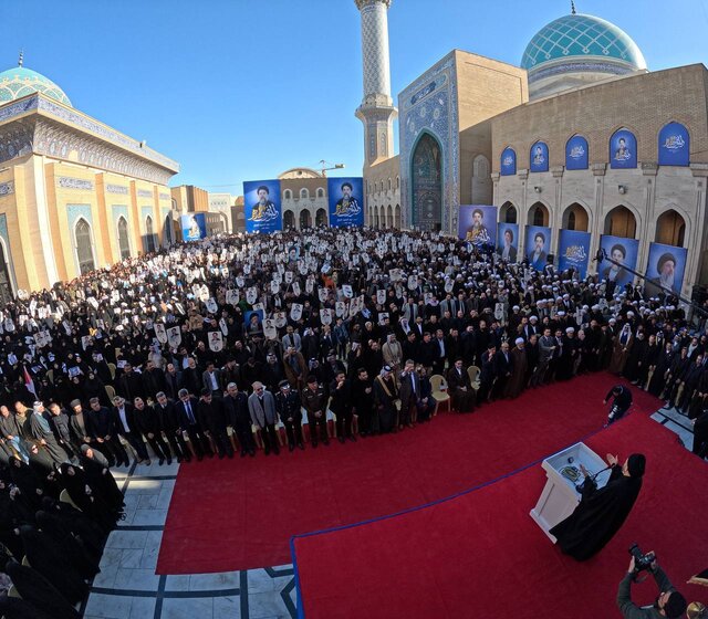 حکیم: آمریکا و انگلیس با حمله به یمن به دنبال گسترش دامنه جنگ هستند حکیم: آمریکا و انگلیس با حمله به یمن به دنبال گسترش دامنه جنگ هستند