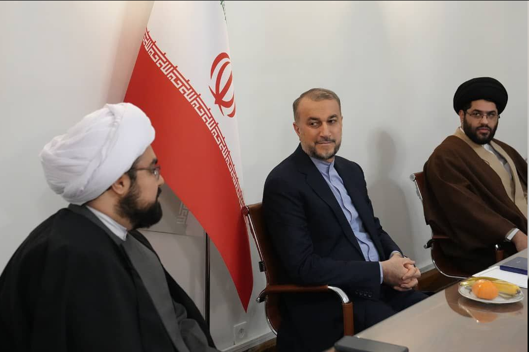 تاکید امیرعبداللهیان بر اهمیت تعاملات فکری مکمل میان حوزههای علمیه و دستگاه دیپلماسی