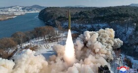 کره شمالی می‌گوید یک موشک هایپرسونیک با سوخت جامد آزمایش کرده است