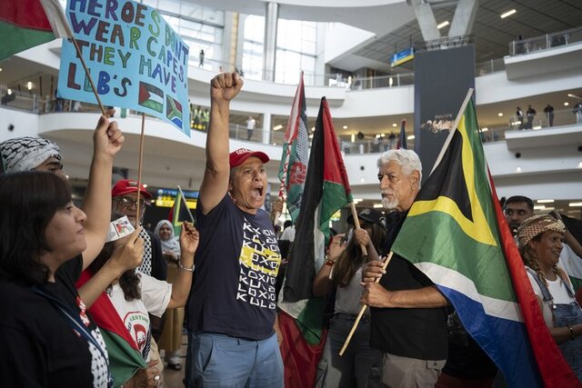 استقبال از تیم حقوقی آفریقای جنوبی در پرونده نسلکشی رژیم صهیونیستی