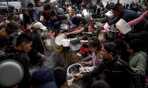 گزارش گاردین از غزه تحت محاصره، بدون آب و غذا گزارش گاردین از غزه تحت محاصره، بدون آب و غذا