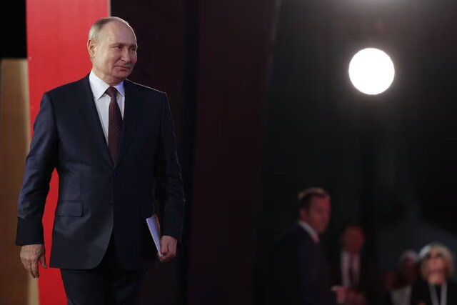 ثبت نام ولادیمیر پوتین به عنوان نامزد انتخابات ریاست جمهوری روسیه