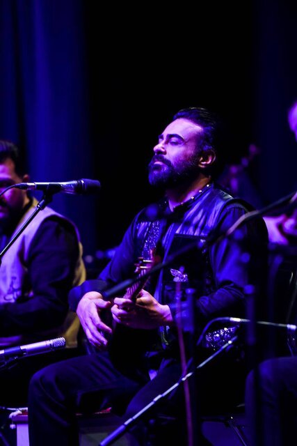 گزارشی از شب «تنبورنوازان نسل خلیل» / به مقصد فکر نمیکنم!