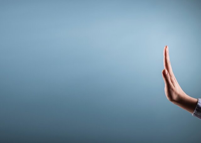 ژست سیگار؛ برای هیچ/ هر پُک سیگار به من انرژی میدهد