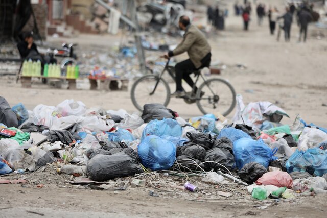 گسترش حشرات و جوندگان موذی به دلیل انباشت زباله، هزاران ساکن غزه را تهدید می‌کند