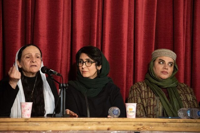 گلاب آدینه: با خواندن فیلمنامه «آبجی» خشکم زد