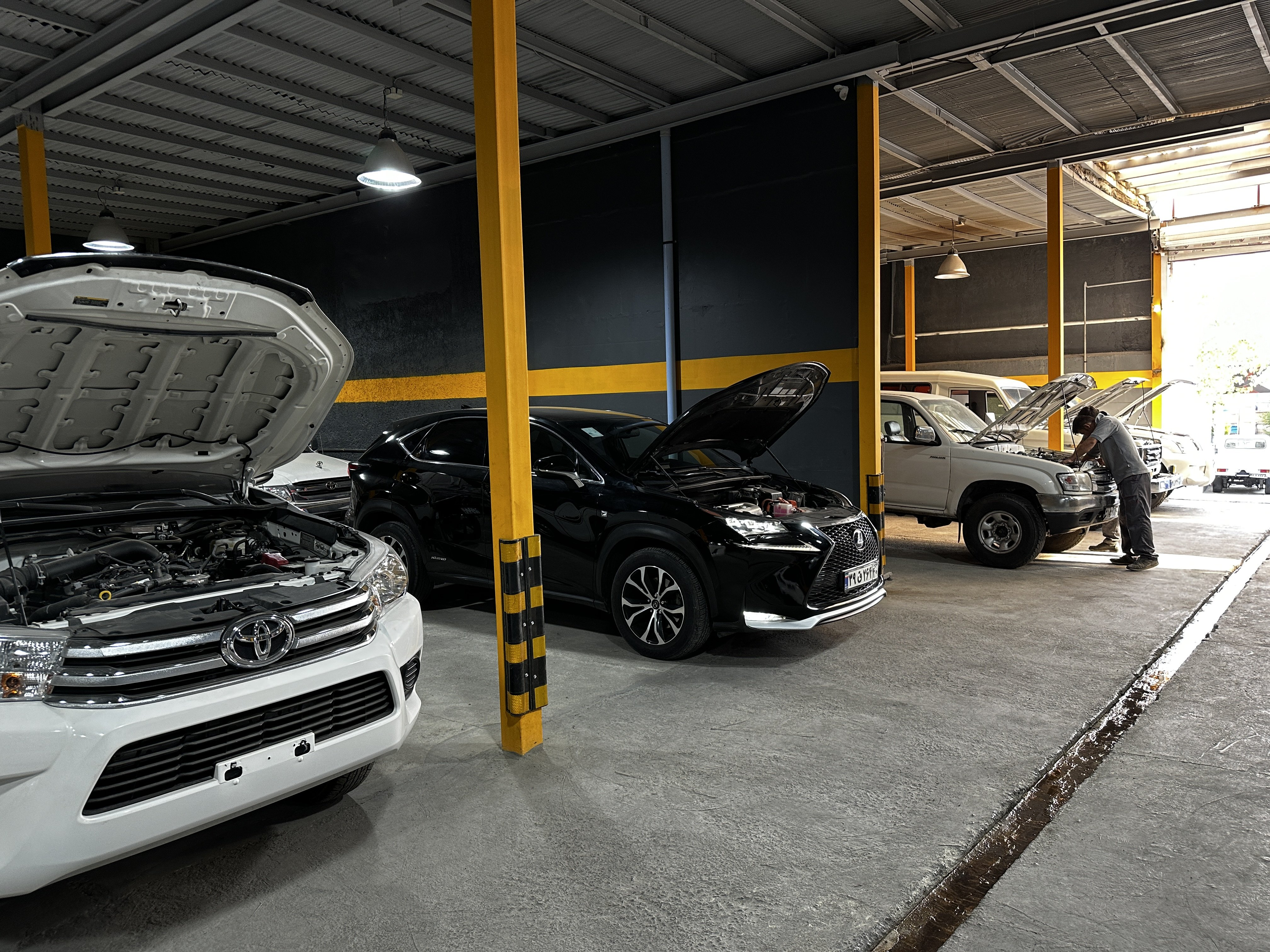 تعمیرگاه تویوتا و لکسوس، ارائه دهنده خدمات خودرو