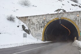 ارسال ۷ هزار قرص نان به مناطق برفگیر آستارا /فراخوانی امداد آفرود سواران به خودروهای گرفتار