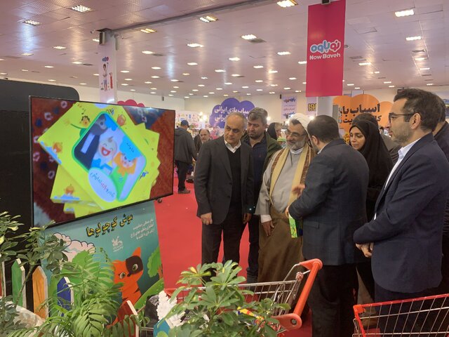 خسروپناه: وزارت صمت جلوی واردات اسباببازی را بگیرد