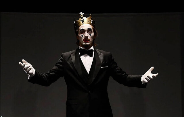 نمایش هملت پاسخهای دبیر جشنواره تئاتر فجر درباره لغو اجرای ۲ نمایش