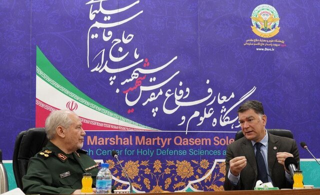 سرلشکر رحیم صفوی: صلیب سرخ برای جنگ غزه فقط بیانیه ندهد سرلشکر رحیم صفوی: صلیب سرخ برای جنگ غزه فقط بیانیه ندهد