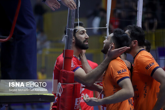 عکس آرشیوی است بزن بزن در لیگ برتر والیبال + فیلم