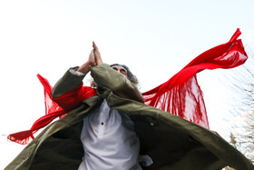 نمایش«یک آبادی عشق» به کارگردانی شهریار صادق حسینی از استان گیلان در هفتمین روز جشنواره بین‌المللی تئاتر فجر