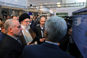 بازدید رهبر انقلاب از نمایشگاه توانمندیهای تولید داخلی