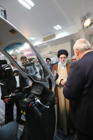 بازدید رهبر انقلاب از نمایشگاه توانمندیهای تولید داخلی