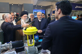 بازدید رهبر انقلاب از نمایشگاه توانمندیهای تولید داخلی