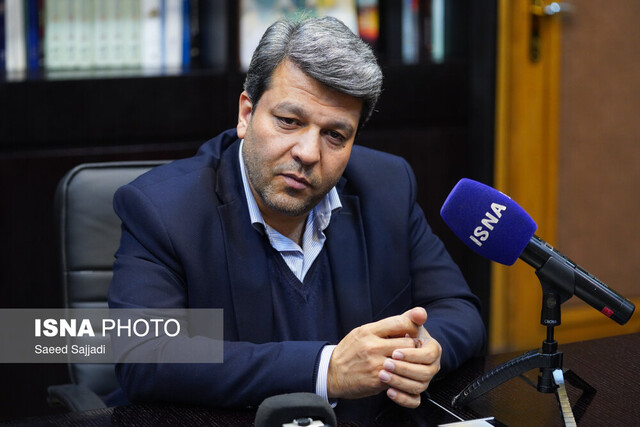 ویدیو/ ناگفتههای خزاعی از حواشی «قلادههای طلا» در فجر و پیچیدگیهای مدیریت بر سینما ویدیو/ ناگفتههای خزاعی از حواشی «قلادههای طلا» در فجر و پیچیدگیهای مدیریت بر سینما