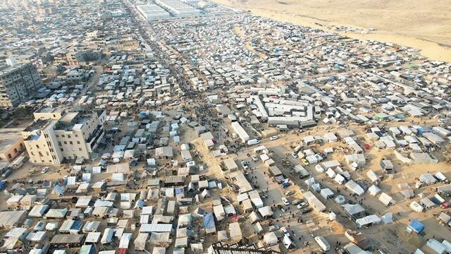 نگرانی آوارگان فلسطینی از به راه افتادن دریای خون در رفح