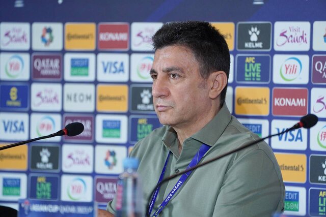 یوزها پنجه در پنجه گرگهای سفید