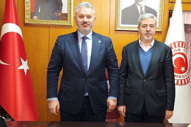 امام خمینی(ره) الهام‌بخش مسلمانان سراسر جهان است