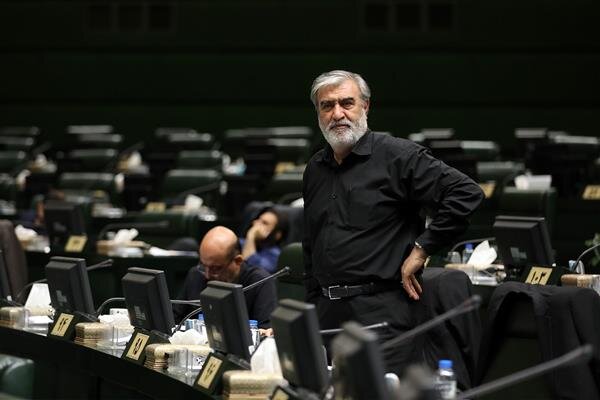 هشدار عزیزی به اروپایی‌ها: دست ایران روی «ماشه» است
