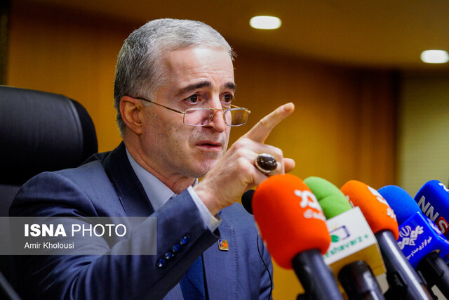 هیچ کمبودی در تأمین نان وجود ندارد/ آغاز فعالیت نانوایی‌های سیار طی روزهای آینده