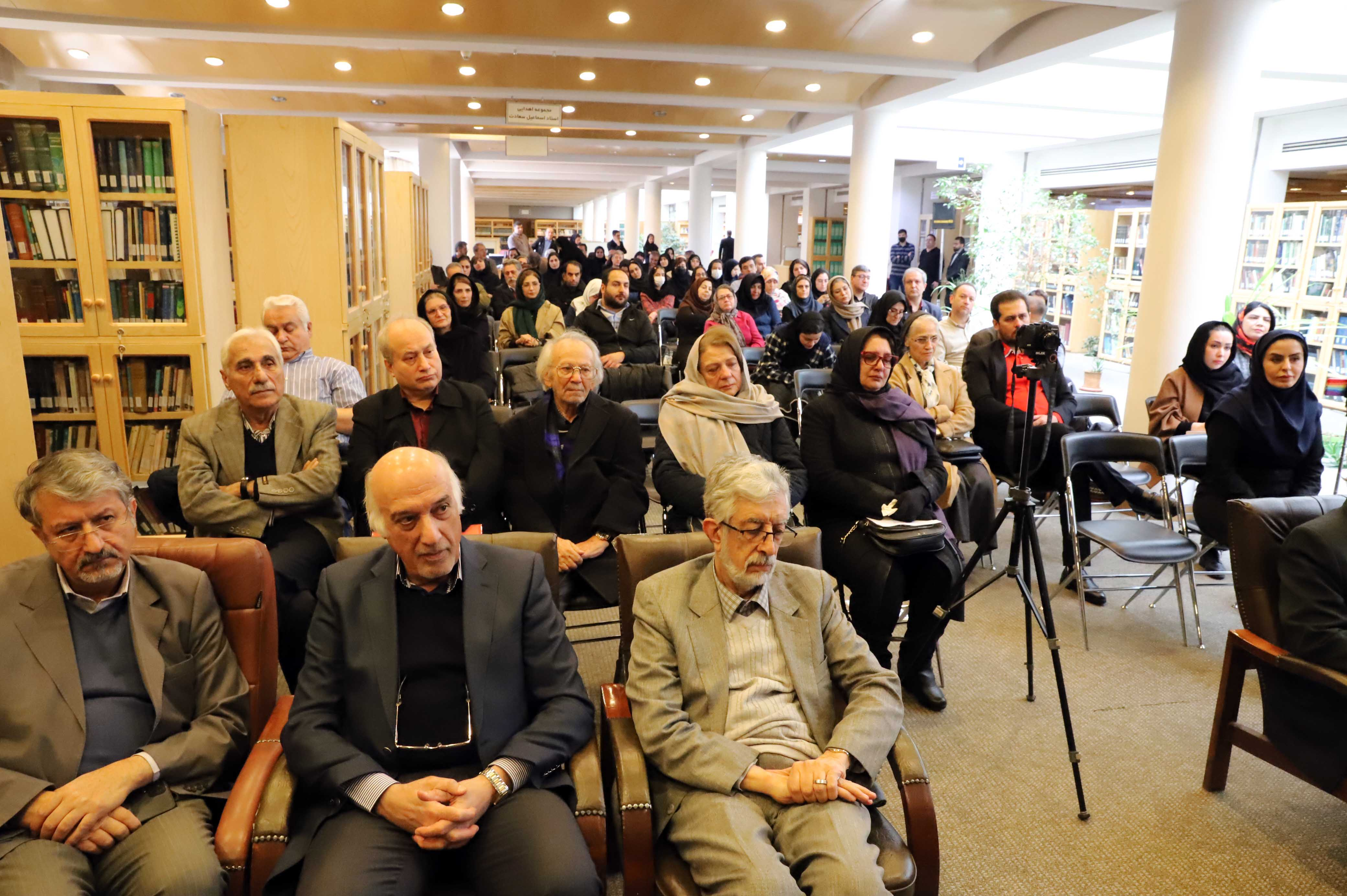 من فحش میدهم، تو فیش مینویسی؟!