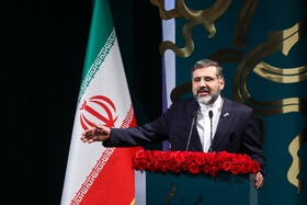 مهدی اسماعیلی، وزیر ارشاد در افتتاحیه چهل و دومین جشنواره بینالمللی فیلم فجر