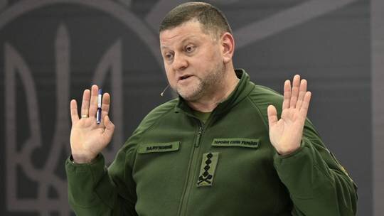 رسانههای غربی: زلنسکی به اخراج ژنرال ارشد اوکراینی تهدید کرده است