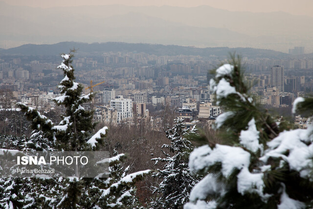 بارش برف و وزش باد شدید در تهران