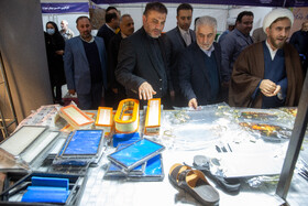 نمایشگاه توانمندی های تولیدی زندانیان در حاشیه مراسم افتتاح خط تولید موتور سیکلت در زندان لنگرود قم