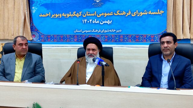 برخی داوطلبان نمایندگی مجلس با قرآن به خانههای مردم میروند!