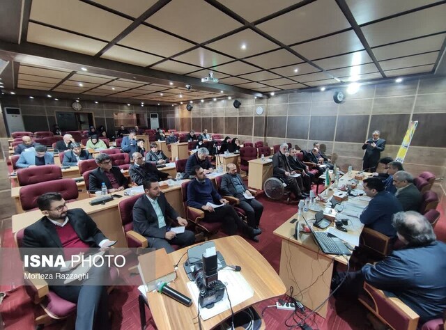 اجرای سیاستهای توسعه دریامحور در سواحل شمالی و جنوبی